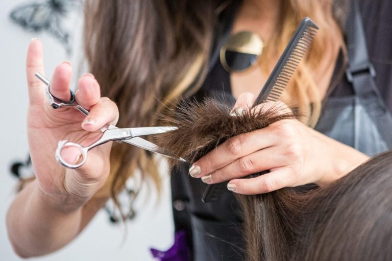 4 Simple Tricks To Find The Perfect Hair Salon